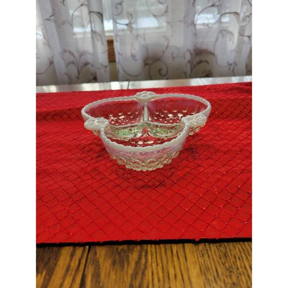 Vintage Moonstone Anchor Hocking Relish Dish, Cloverleaf Hobnail Opalescent - Picture 2 of 4